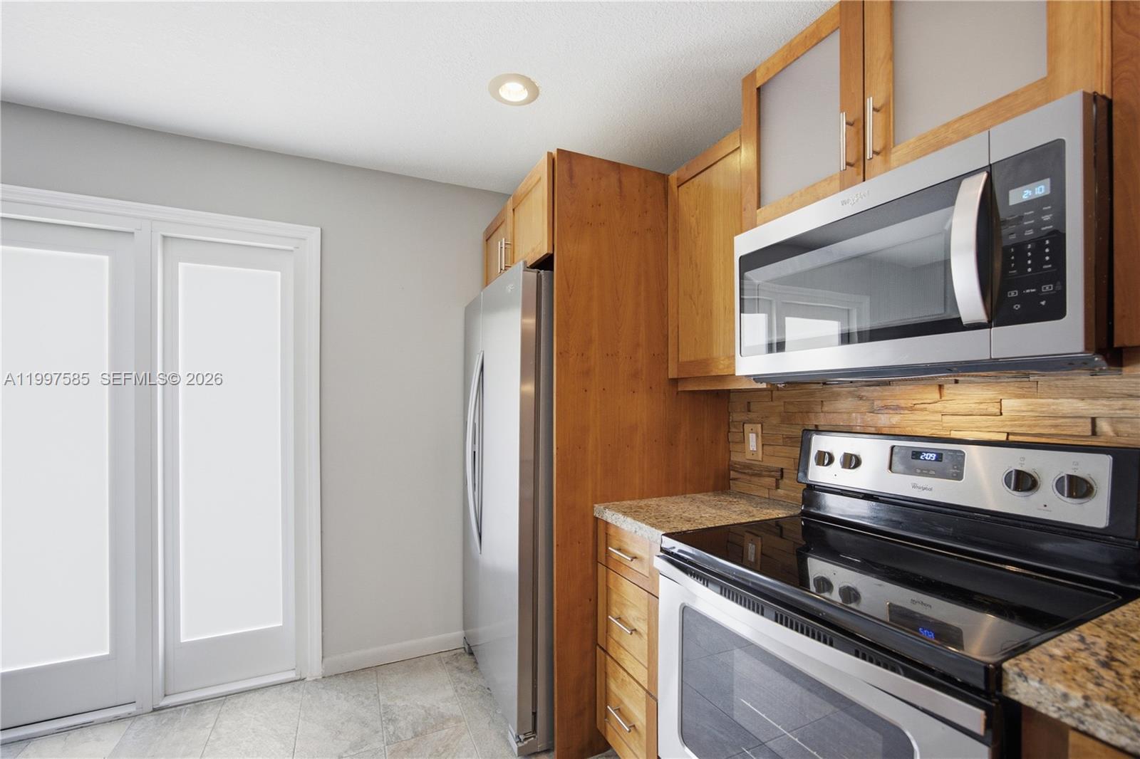 690 SE 23rd Ave # 4, Pompano Beach FL 33062 photo 4
