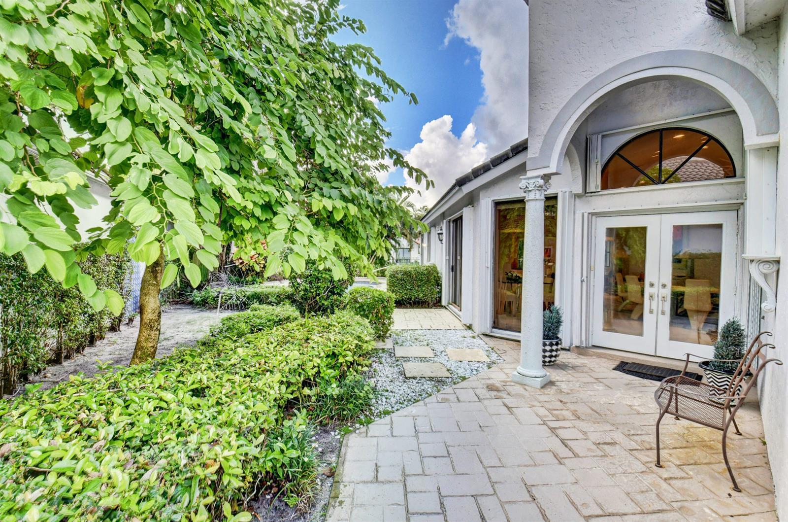 2106 NW 60th Circle, Boca Raton FL 33496 photo 2