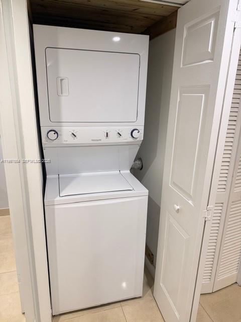 100 Lakeview Dr # 115, Weston FL 33326 photo 4