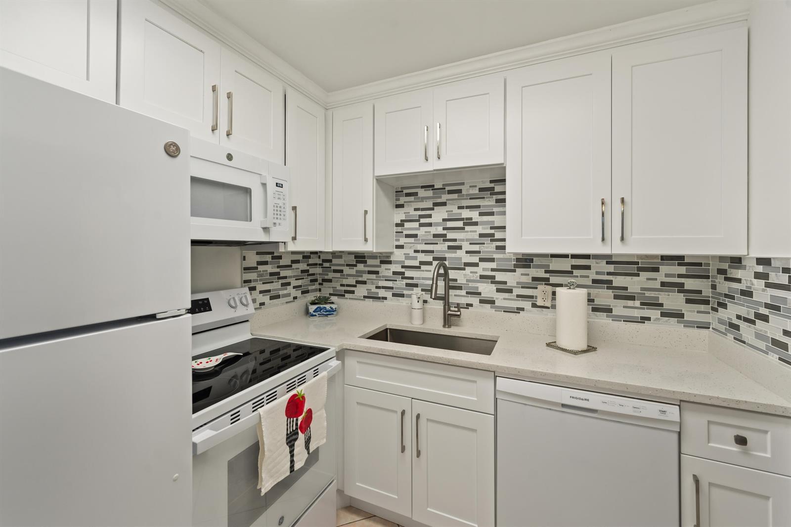 126 Southampton B, West Palm Beach FL 33417