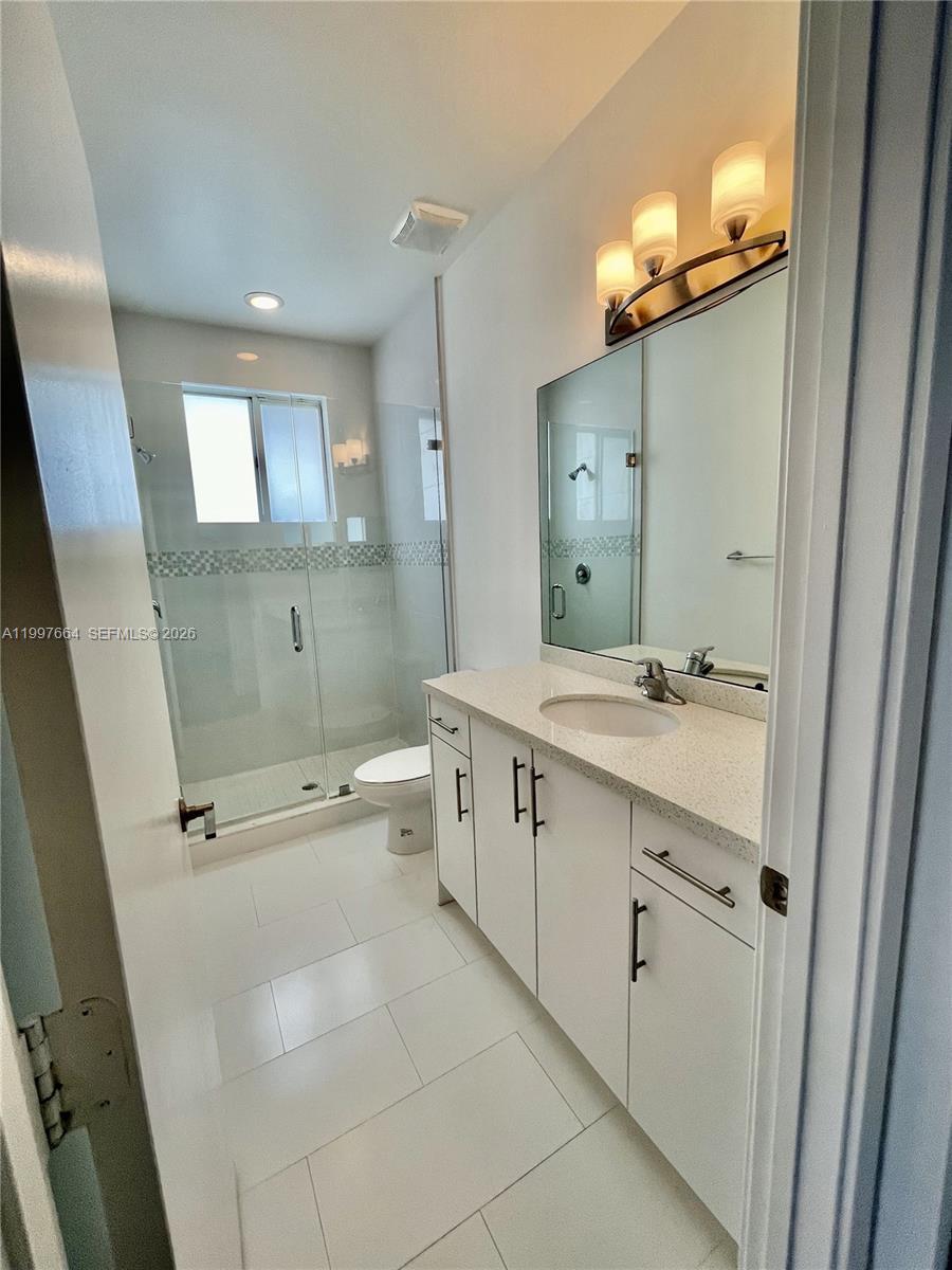 2621 NE 212th Ter # 211, Miami FL 33180 photo 5