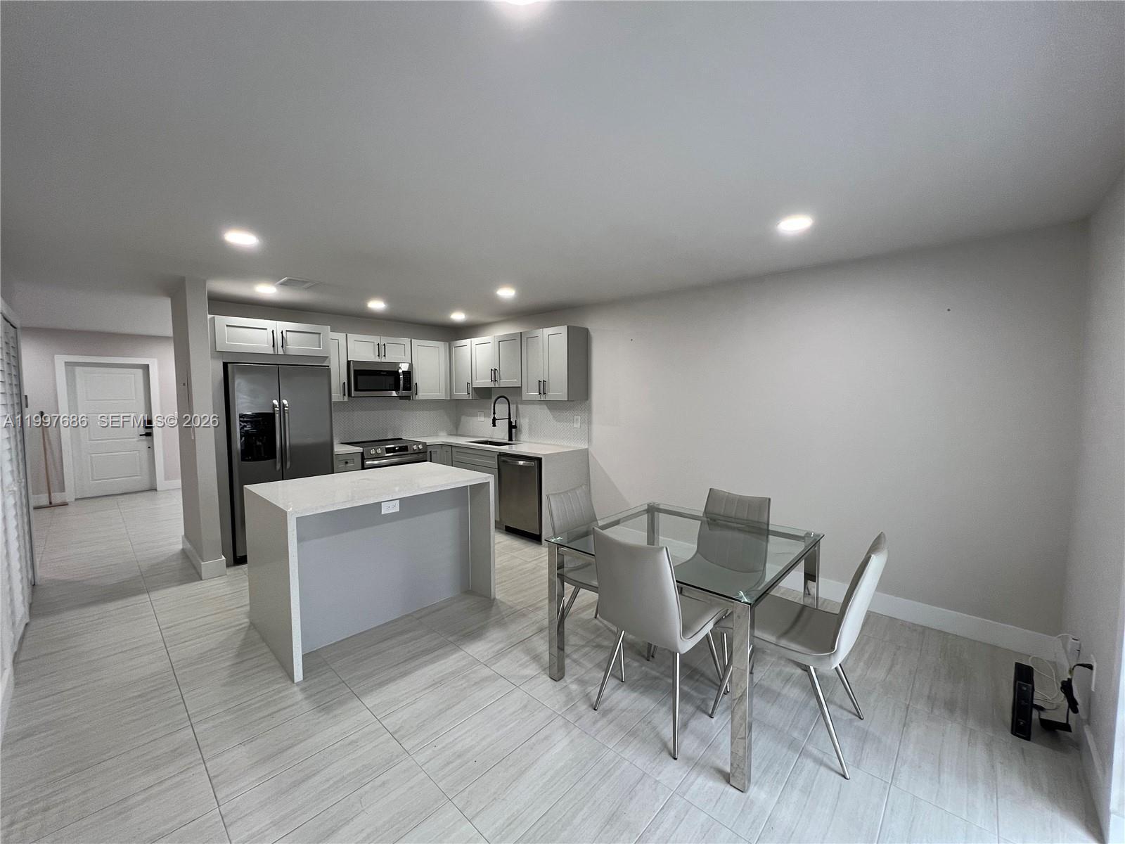 3826 SW 107th Ave # 2, Miami FL 33165 photo 3