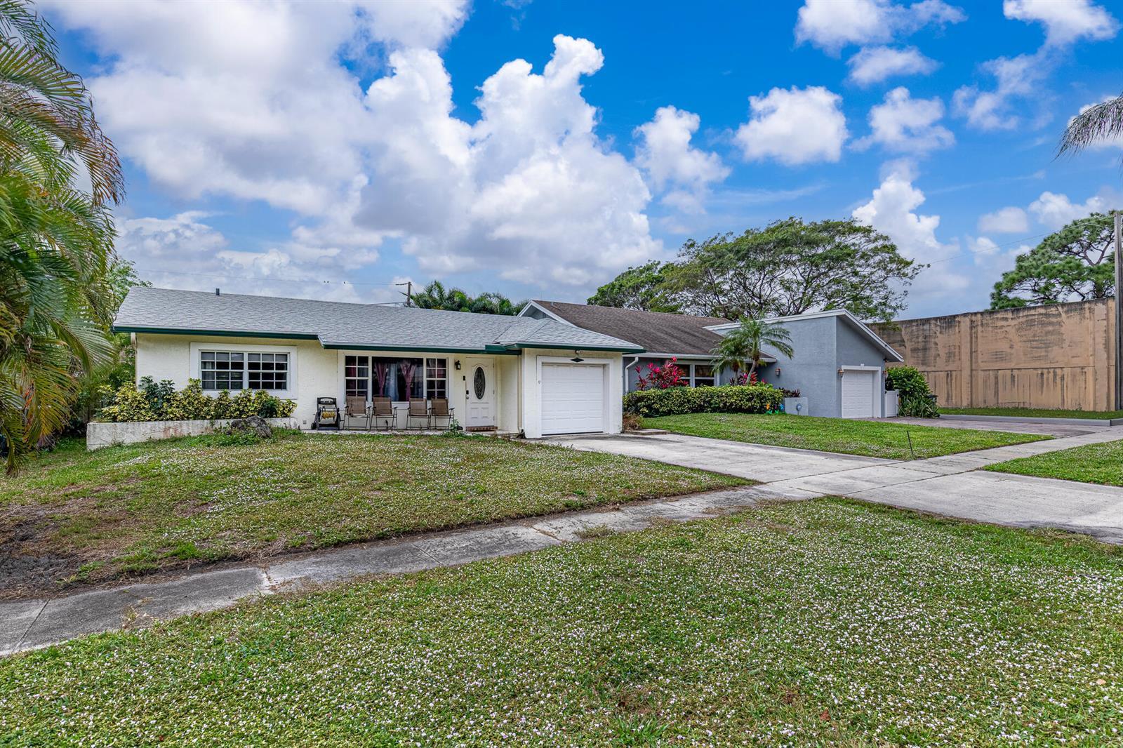 564 NW 55th Street, Boca Raton FL 33487 photo 2