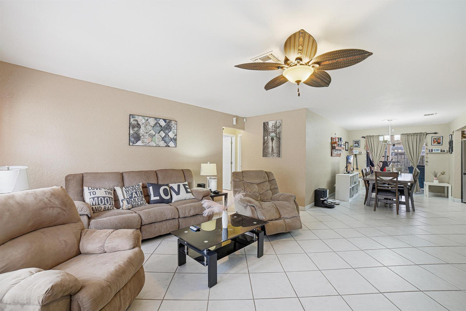 564 NW 55th Street, Boca Raton FL 33487 photo 4