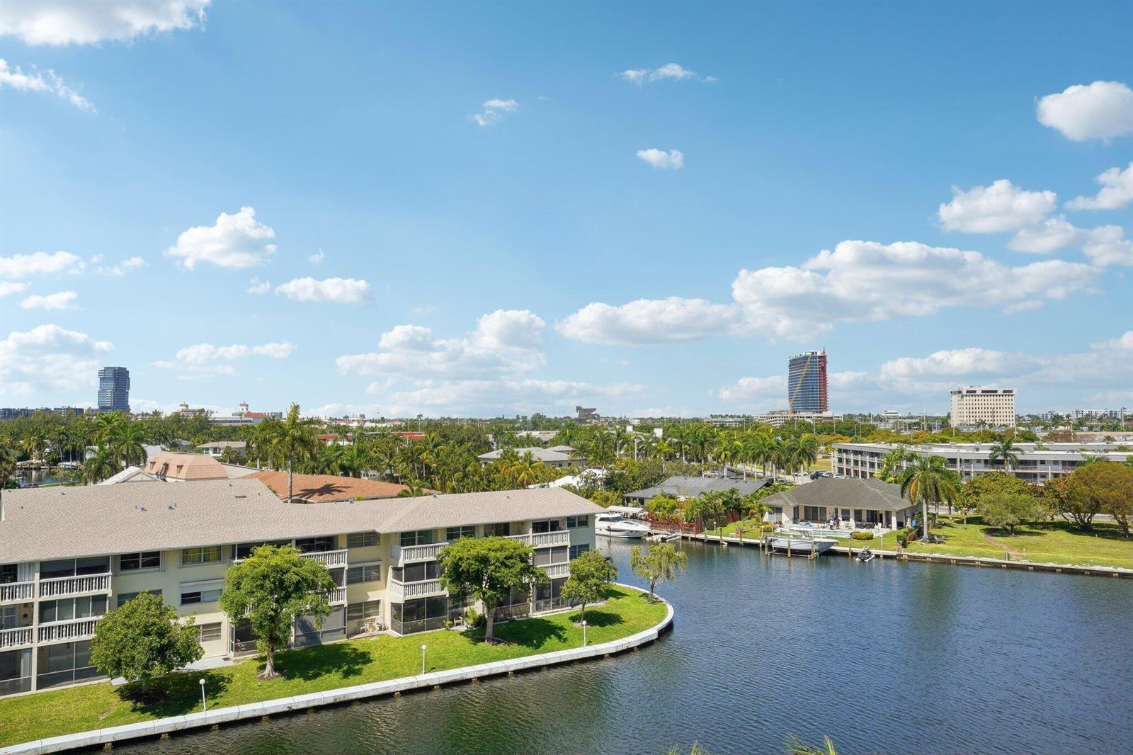 427 Golden Isles Drive # 6d, Hallandale Beach FL 33009 photo 2