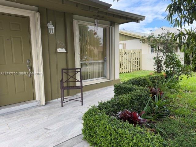 11906 SW 110th St Cir E, Miami FL 33186 photo 2