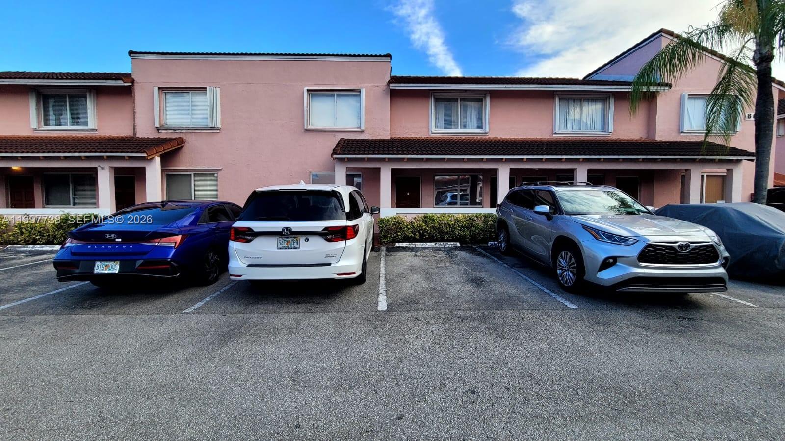 8017 Lake Dr # 103, Doral FL 33166
