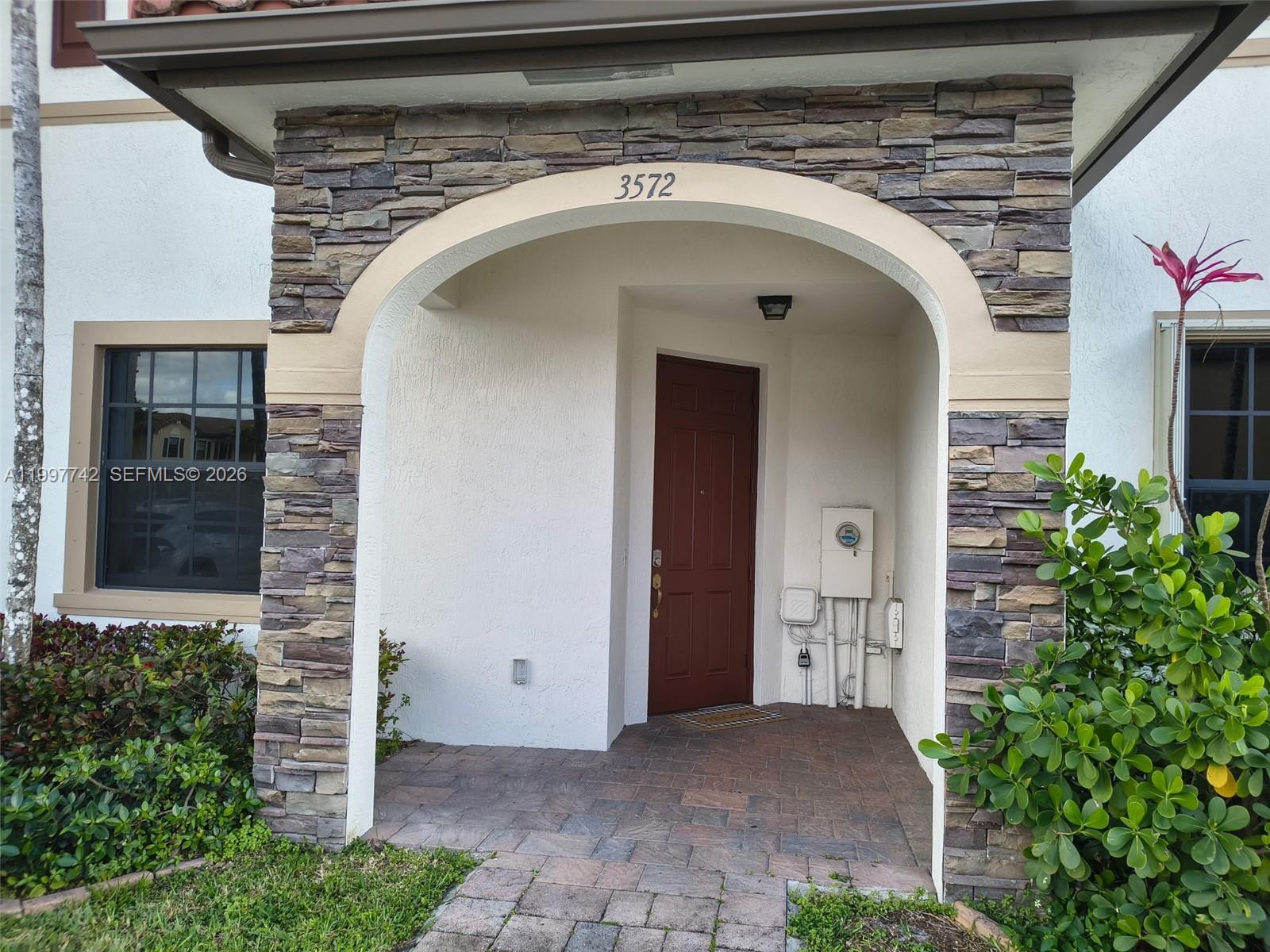 3572 W 88th Ter # 3572, Hialeah FL 33018 photo 2