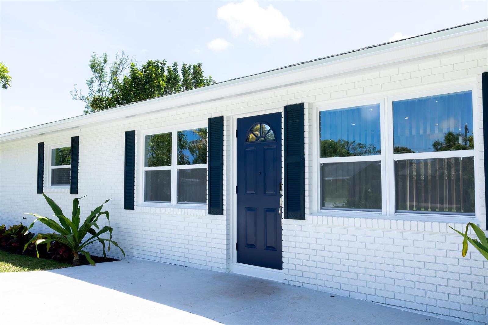 3360 Sapphire Road, Lake Worth FL 33462 photo 2
