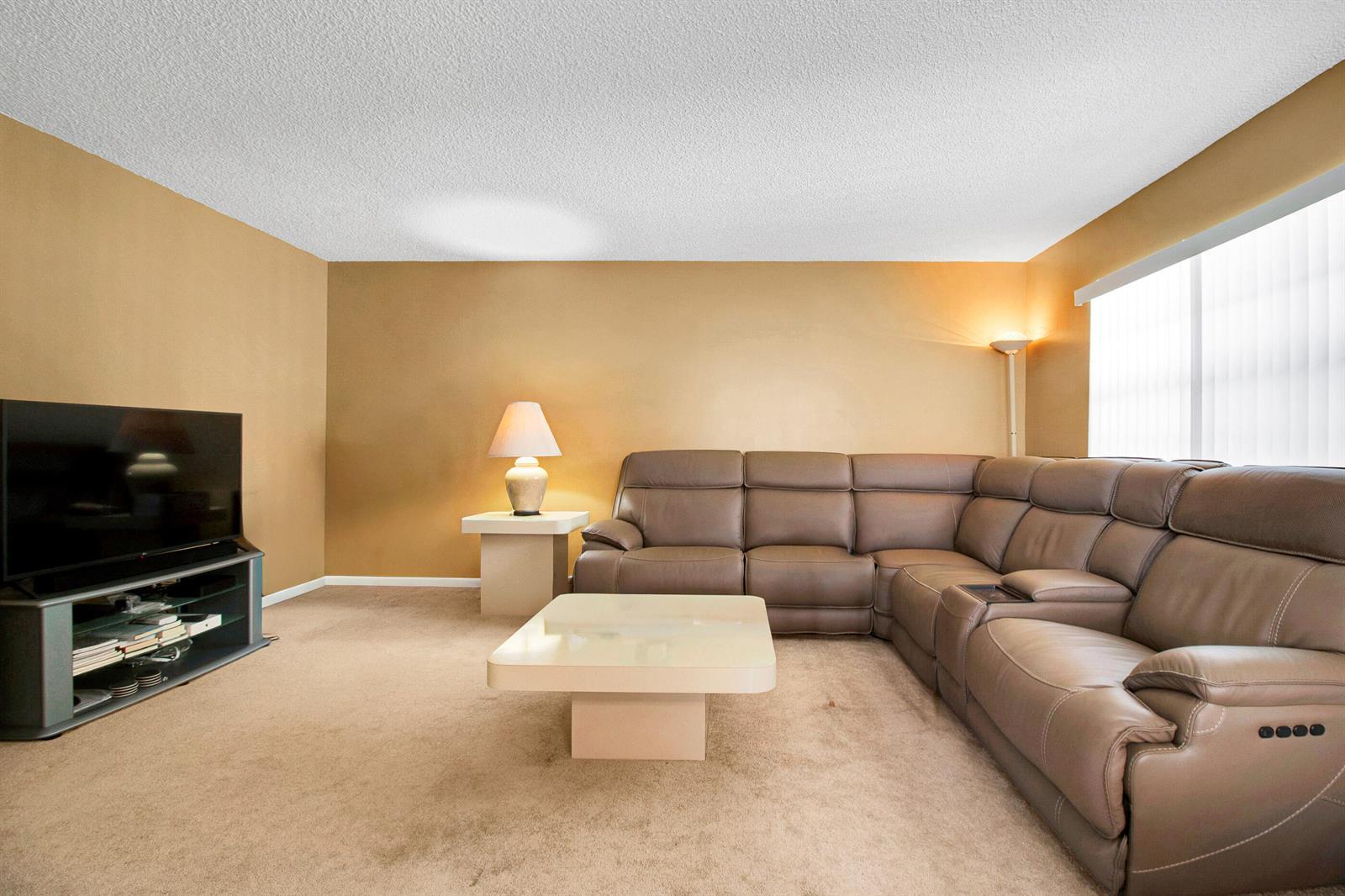 525 Capri K, Delray Beach FL 33484 photo 4
