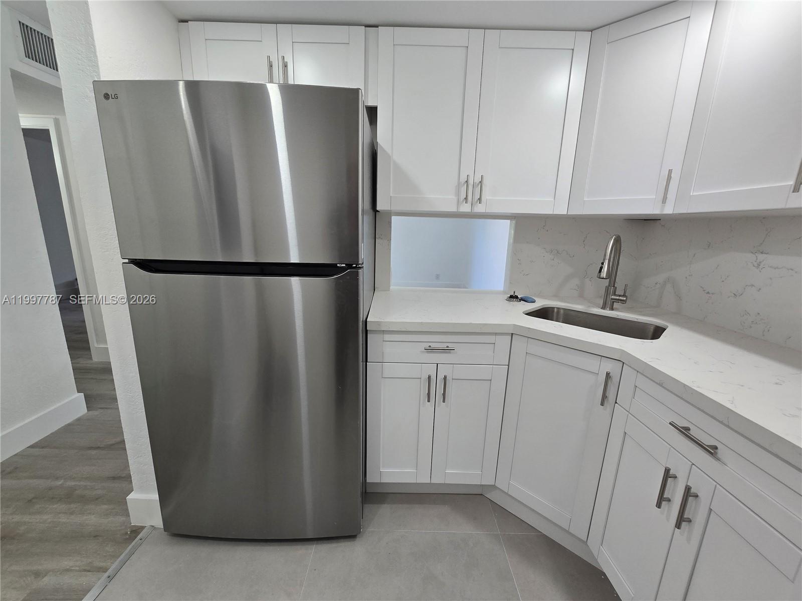 4550 NW 9th St # 304E, Miami FL 33126 photo 5