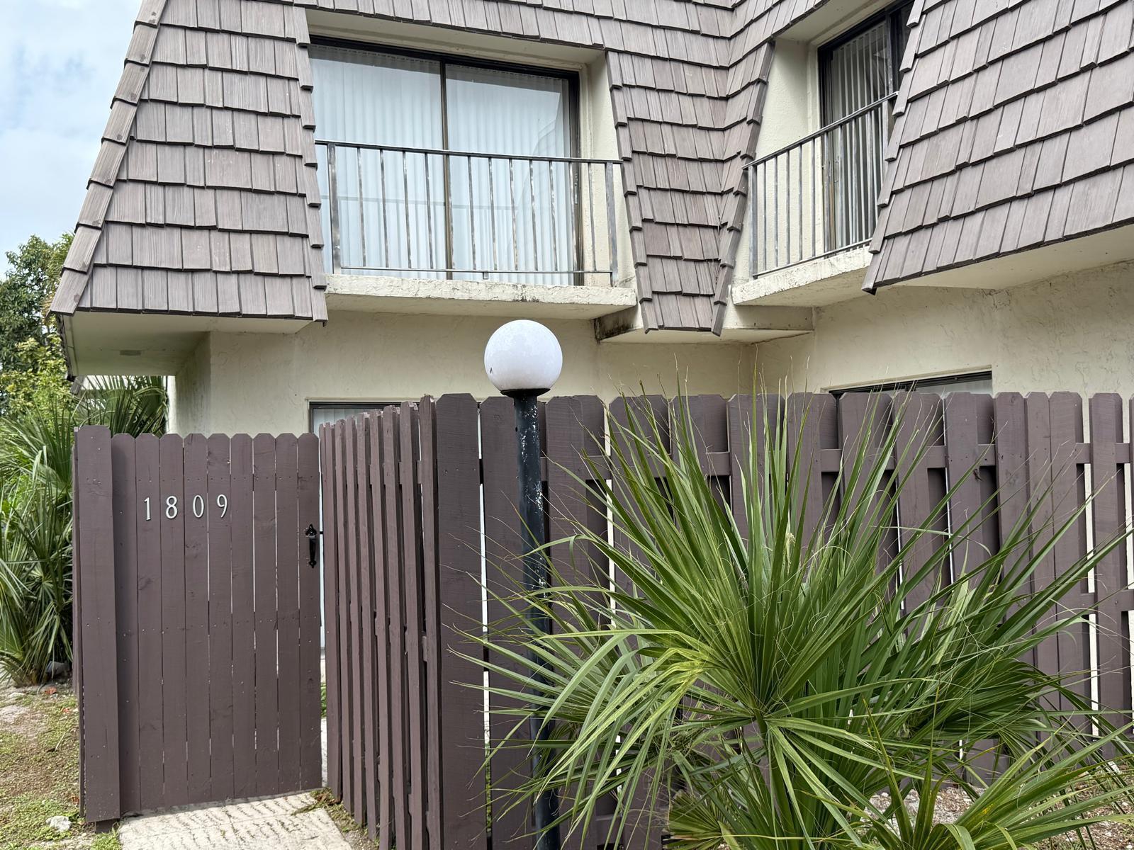 1809 N Congress Avenue, West Palm Beach FL 33401