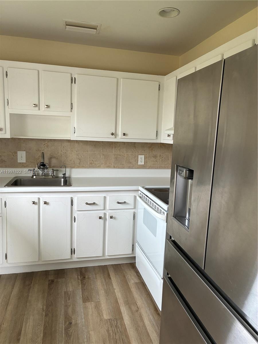 652 N Flanders N # 652, Delray Beach FL 33484 photo 2