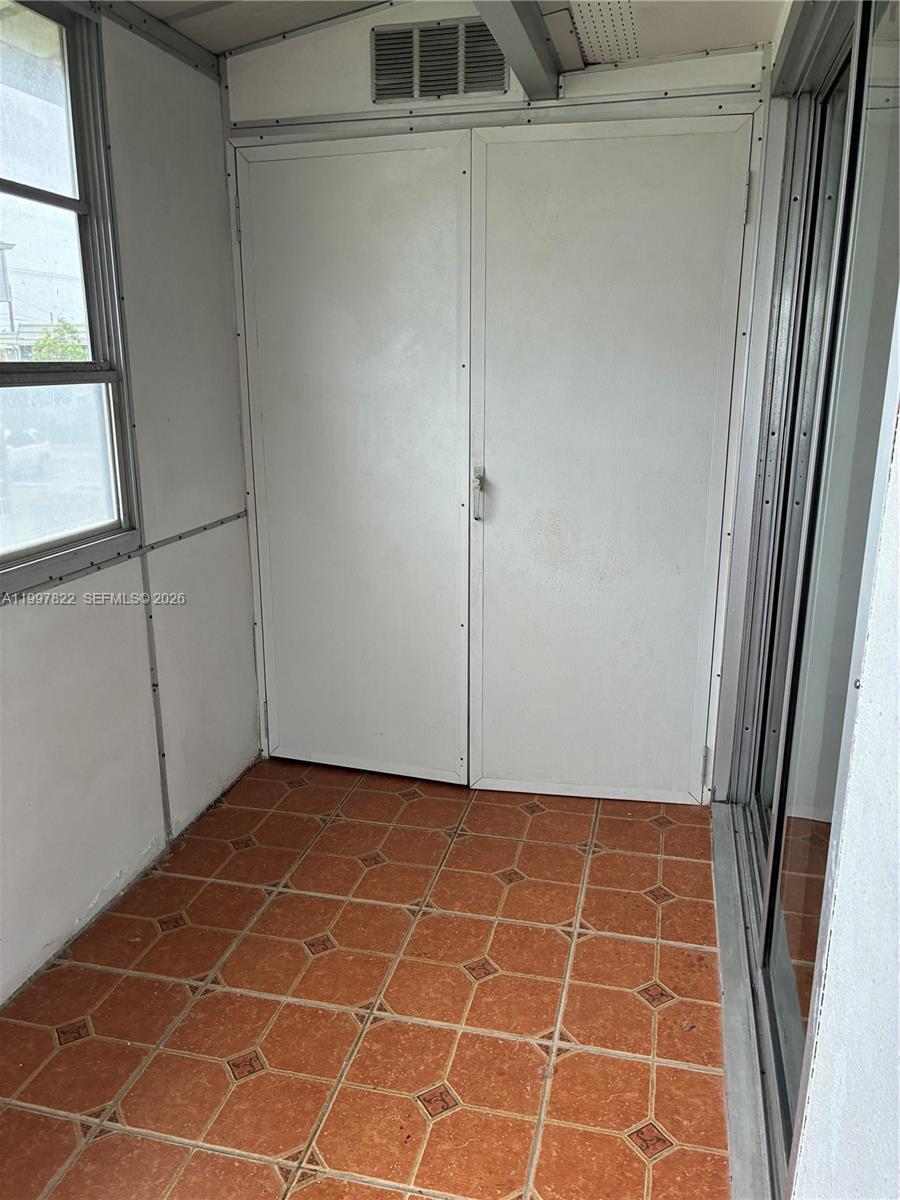 652 N Flanders N # 652, Delray Beach FL 33484 photo 4