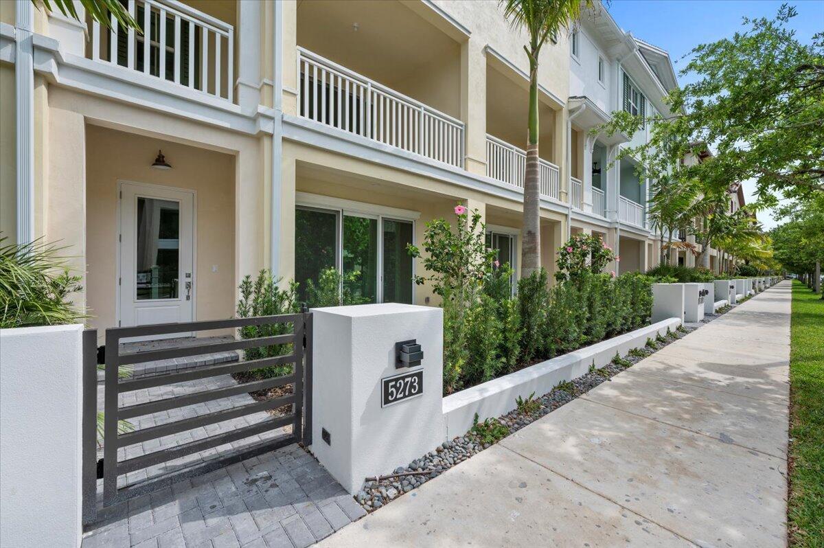 5273 Beckman Terrace, Palm Beach Gardens FL 33418