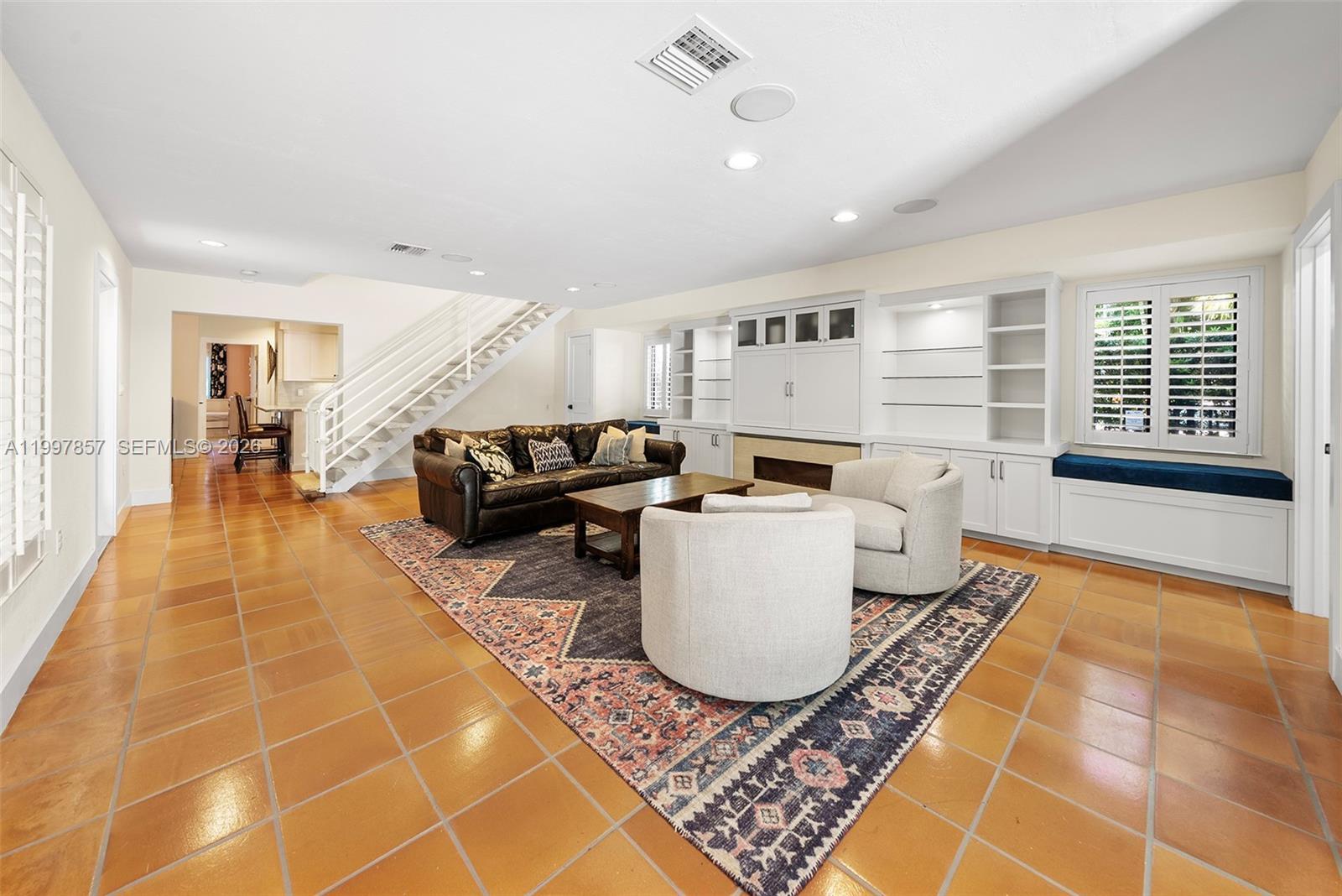 4046 El Prado Blvd, Miami FL 33133 photo 3