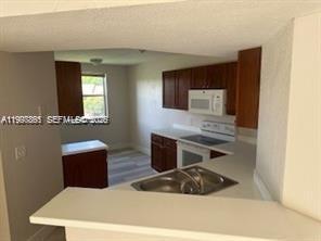 Coral Springs, FL 33067 photo 2