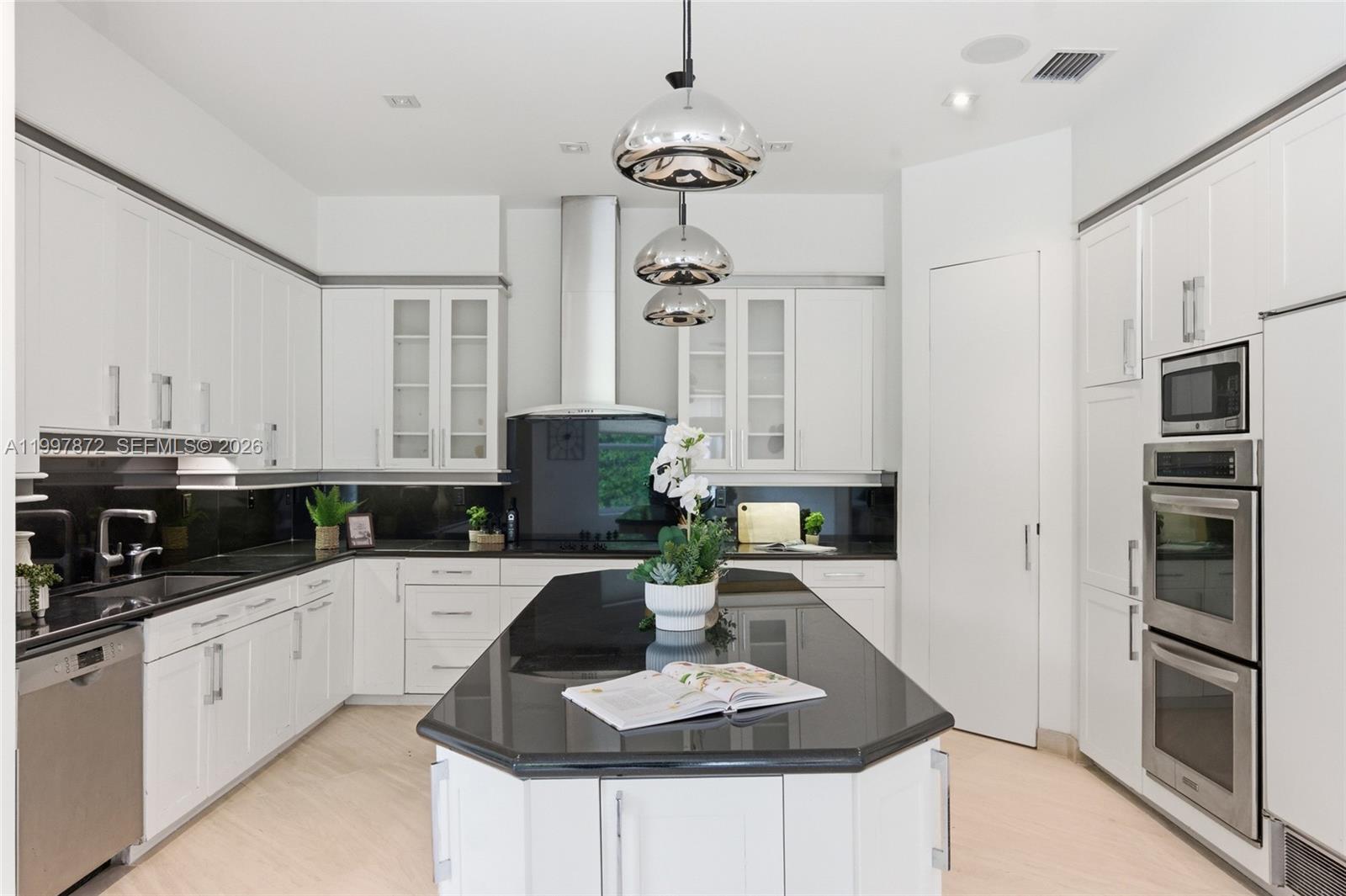 3752 NE 199 ST, Aventura FL 33180 photo 5