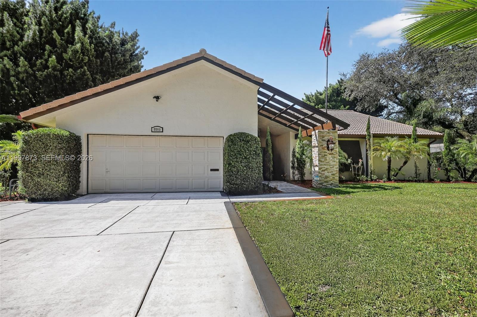8860 SW 49th Ct, Cooper City FL 33328 photo 2