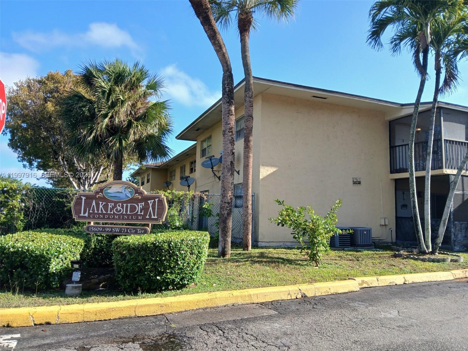 15659 SW 73rd Cir Ter # 9, Miami FL 33193