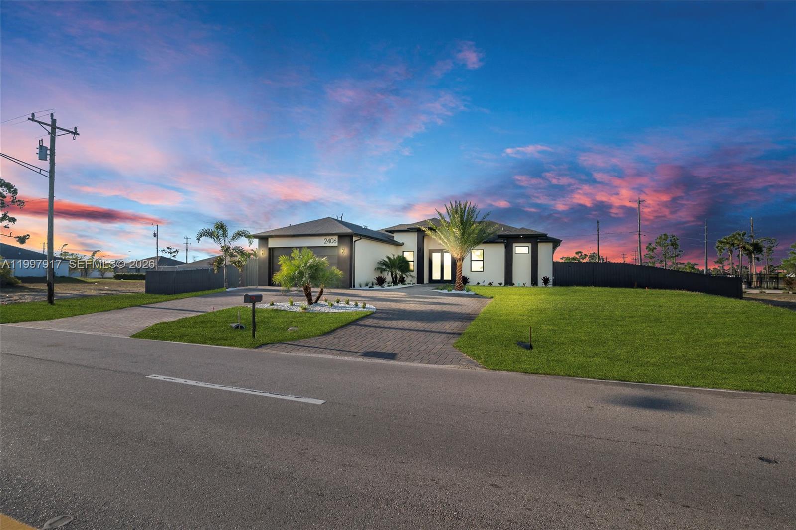 2406 Kismet PKWY, Cape Coral FL 33993