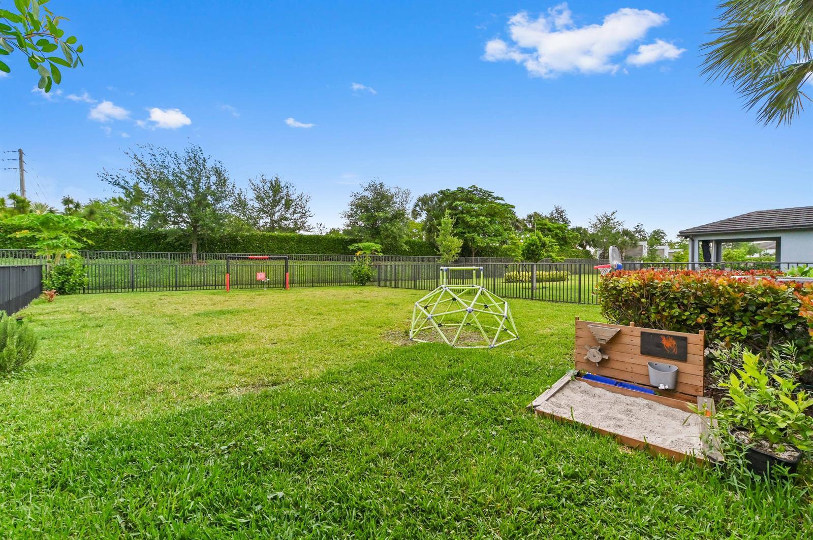 2343 Rollingwood Court, Oakland Park FL 33309 photo 2