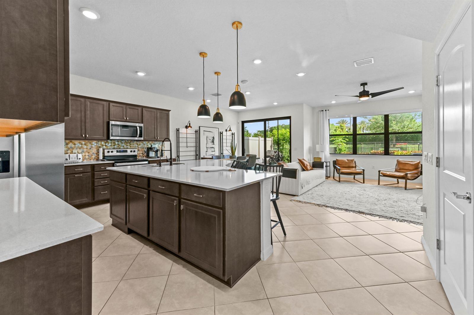 2343 Rollingwood Court, Oakland Park FL 33309 photo 3