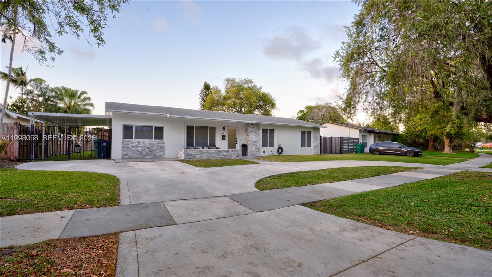 9311 Sterling Dr, Cutler Bay FL 33157 photo 2