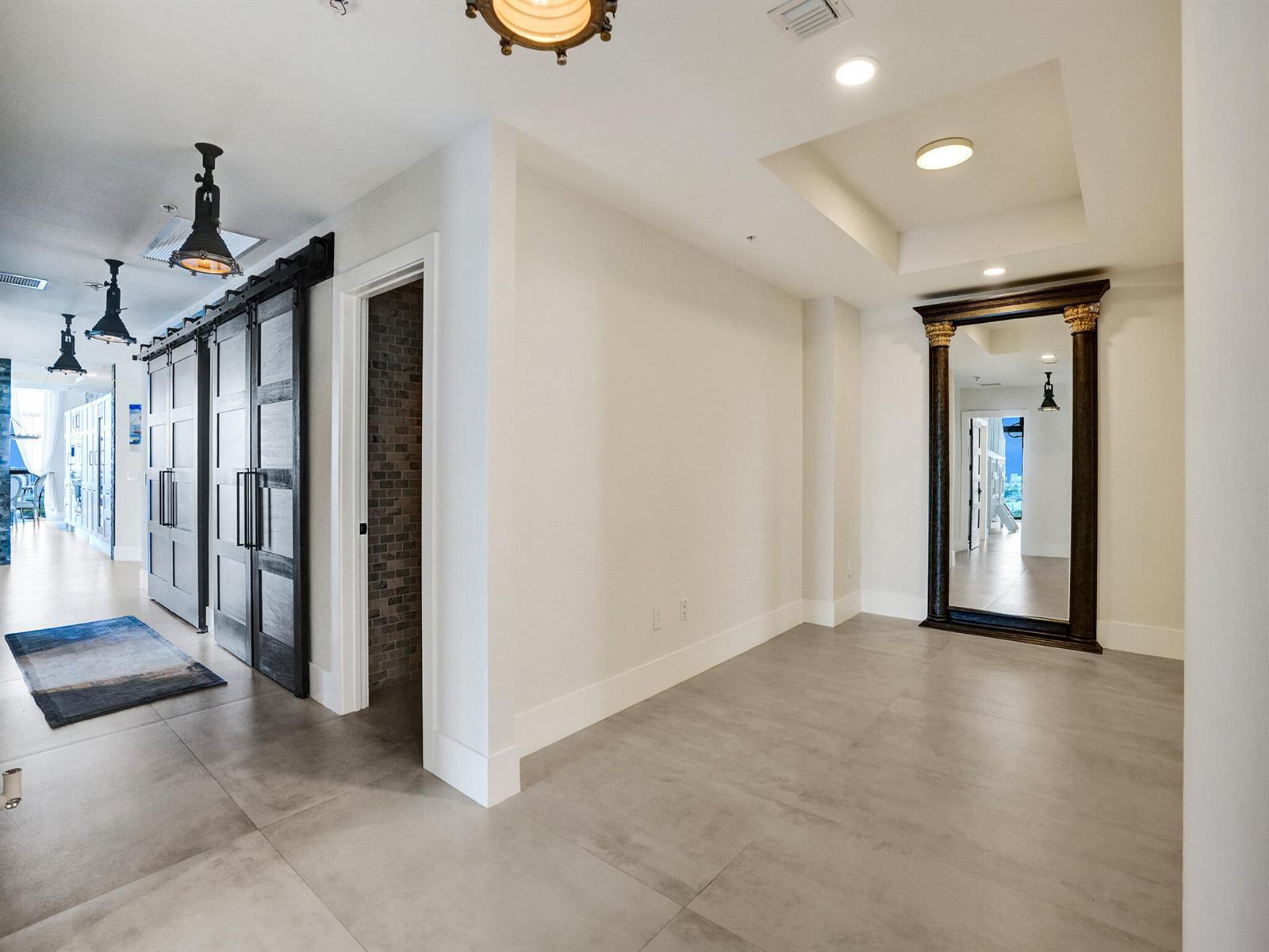 17301 Biscayne Boulevard, North Miami Beach FL 33160 photo 5