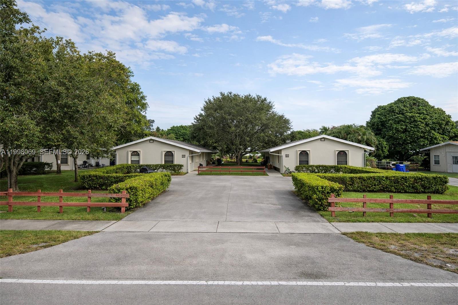 5629 Taft St, Hollywood FL 33021