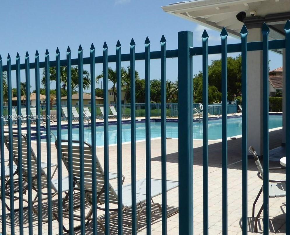 979 NE 42nd Ter, Homestead FL 33033 photo 3