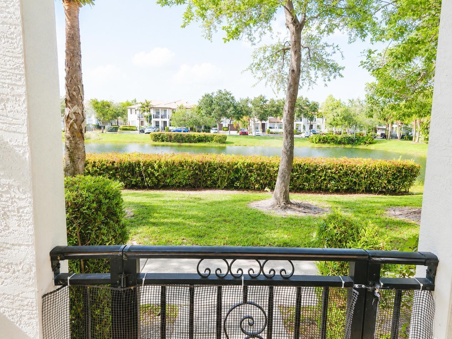 4720 Mimosa Place # 909, Coconut Creek FL 33073 photo 3