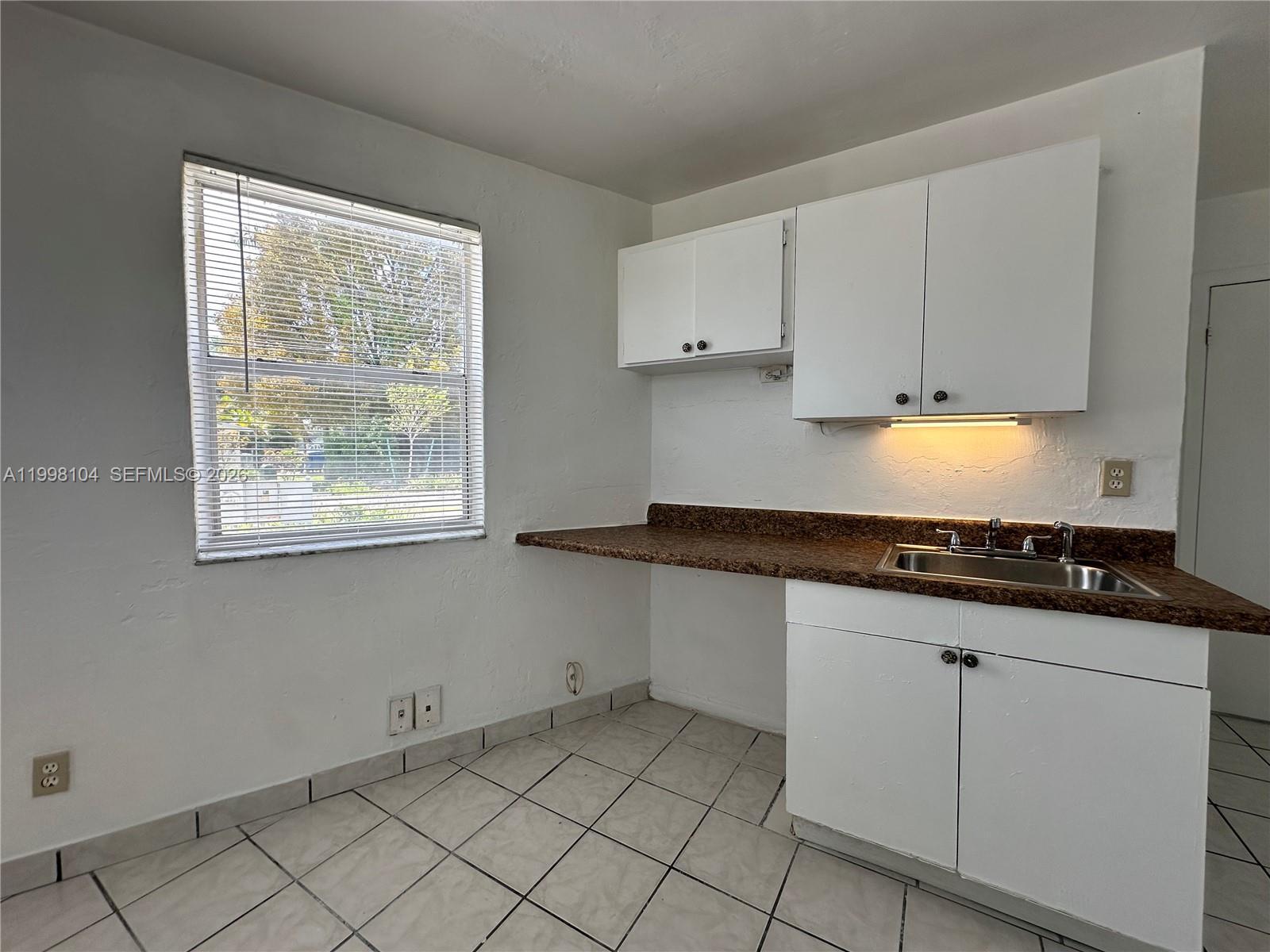 701 NW 7th Ave # 1, Hallandale Beach FL 33009 photo 2