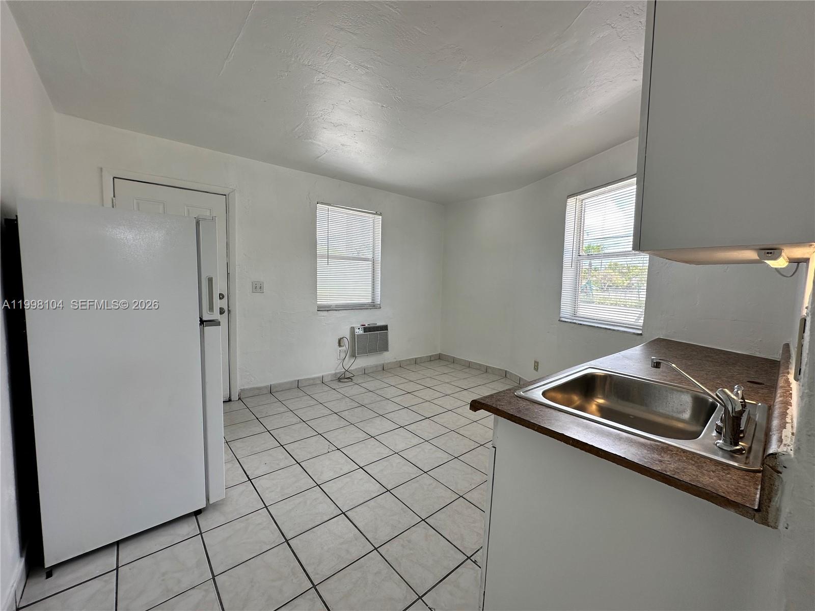 701 NW 7th Ave # 1, Hallandale Beach FL 33009 photo 4