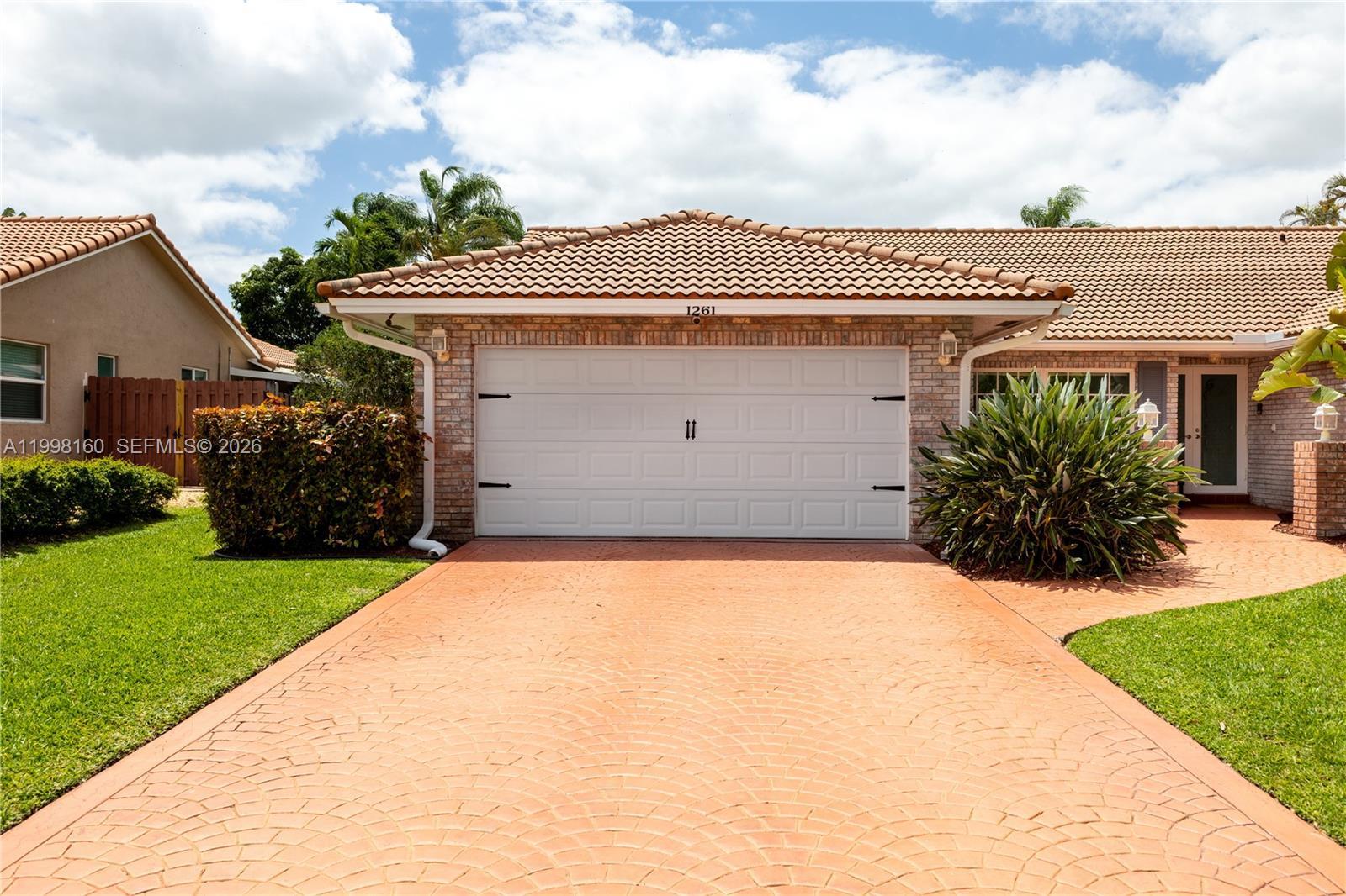 1261 NW 95th Ave, Plantation FL 33322 photo 3