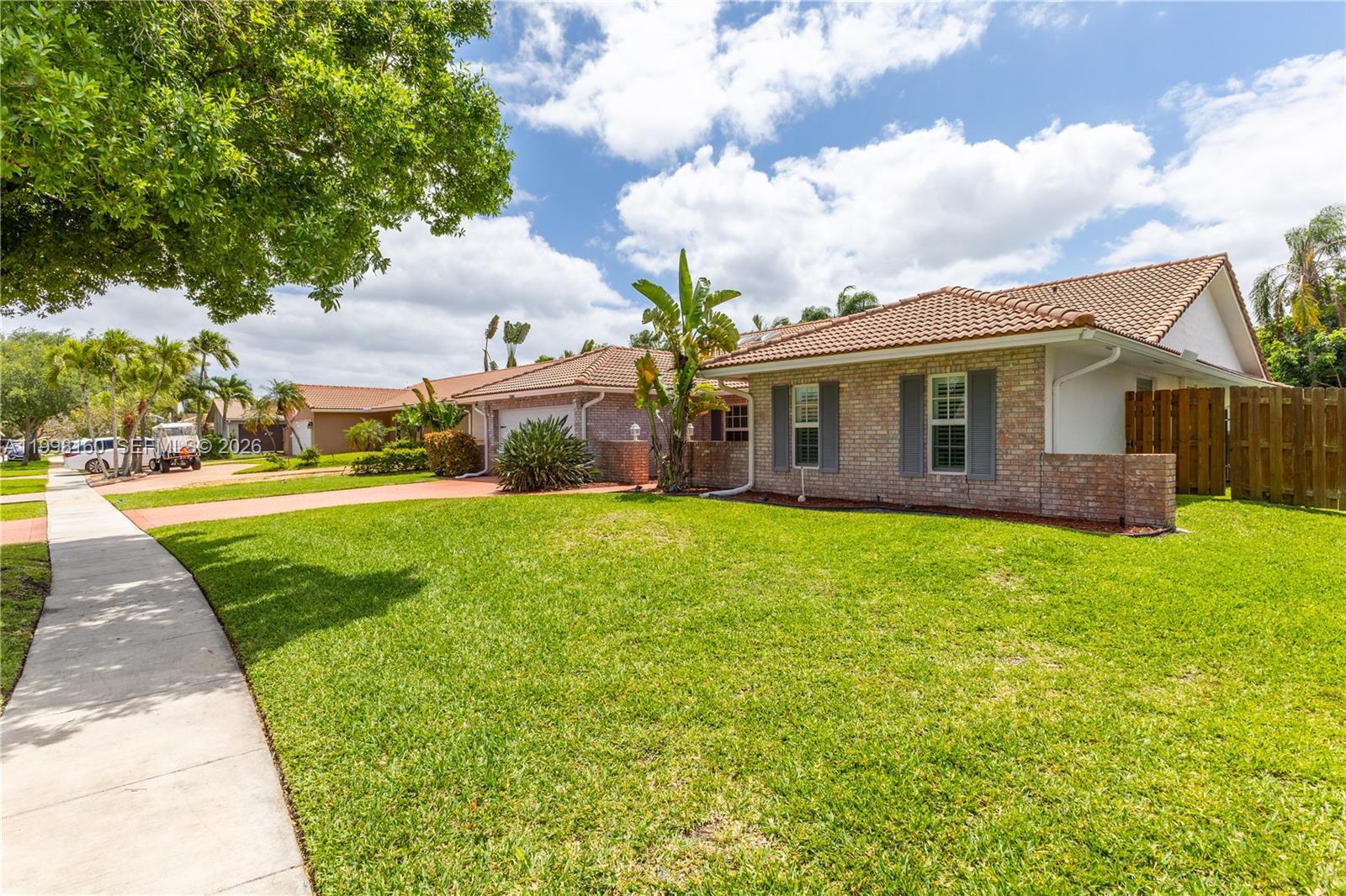 1261 NW 95th Ave, Plantation FL 33322 photo 4
