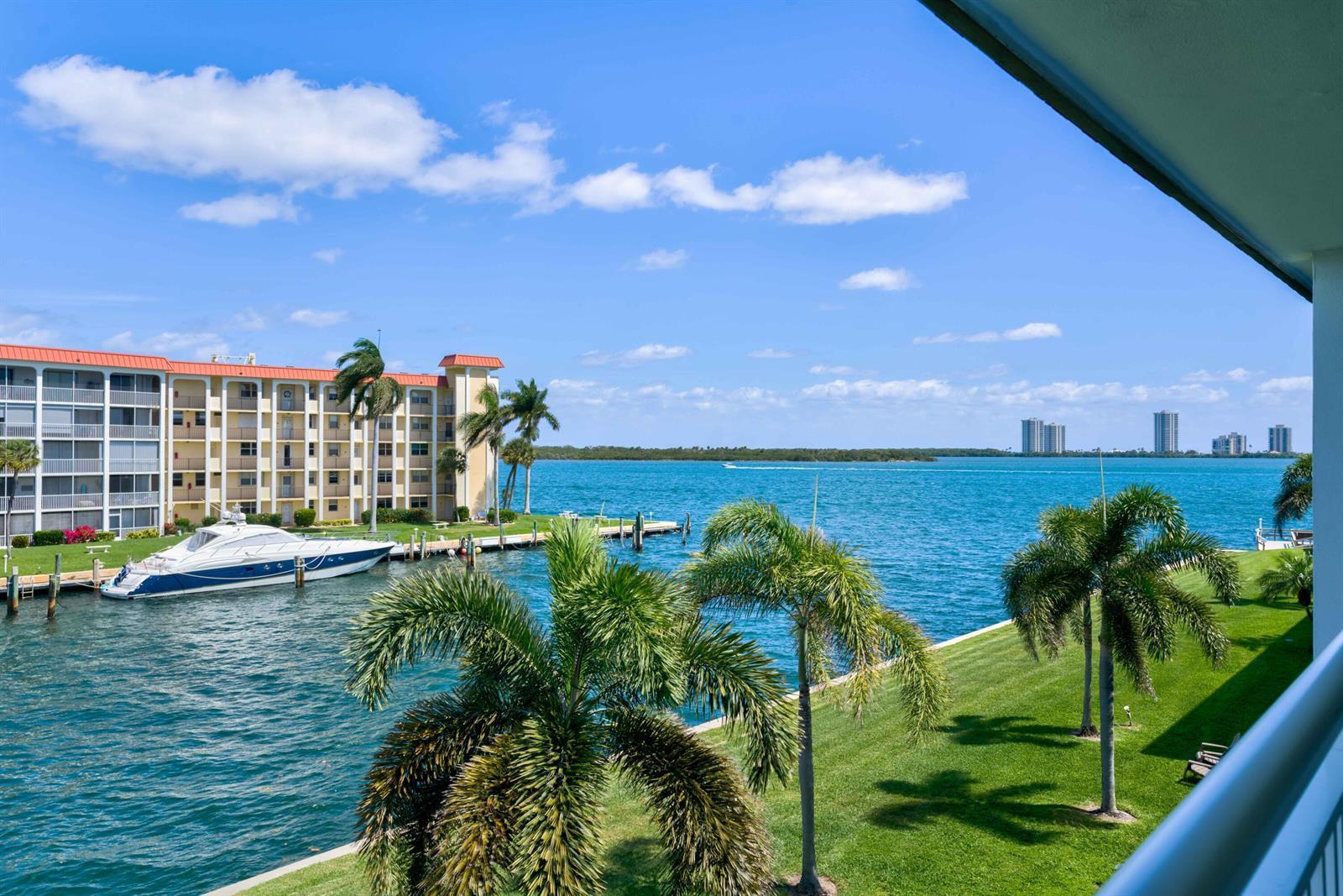 111 Shore Court # 305, North Palm Beach FL 33408 photo 5