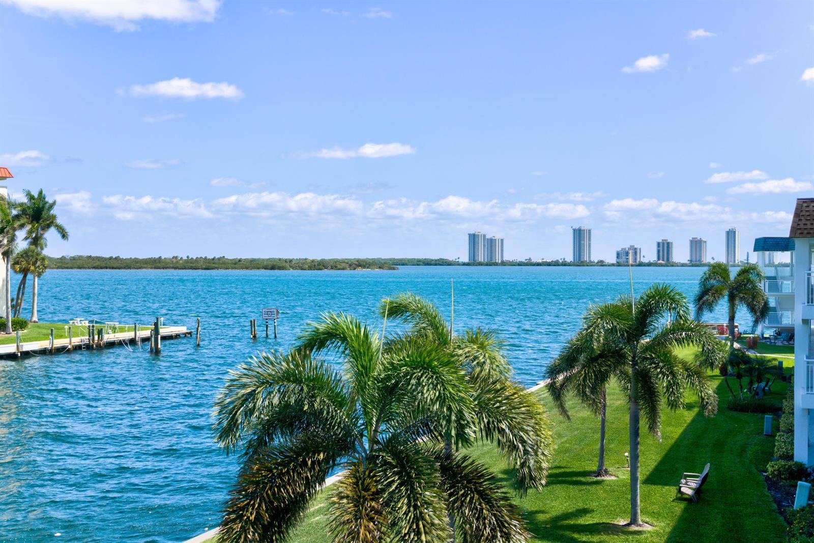 111 Shore Court # 305, North Palm Beach FL 33408 photo 4