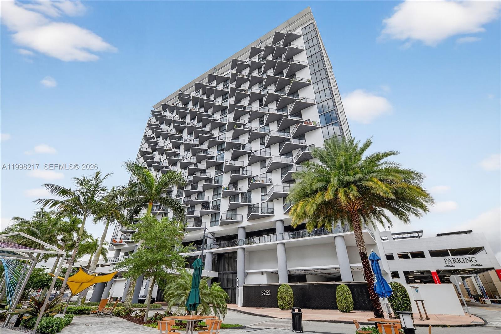 5252 NW 85th Ave # 1004, Doral FL 33166