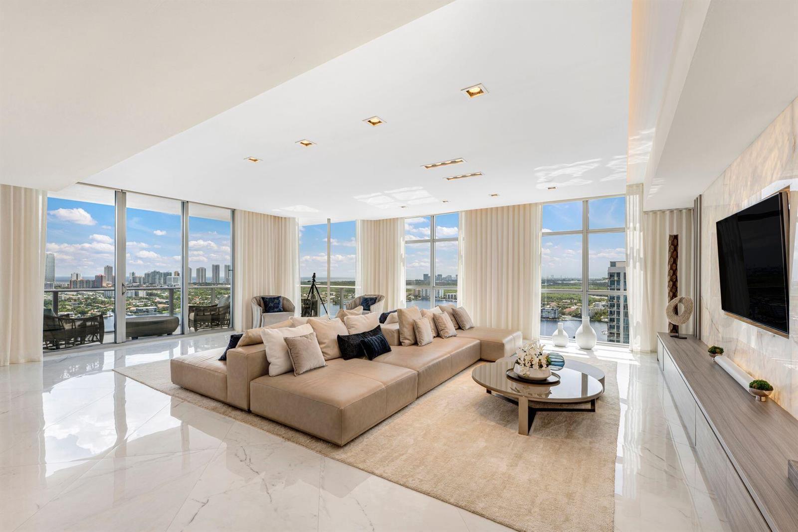 17301 Biscayne Boulevard # 7, North Miami Beach FL 33160