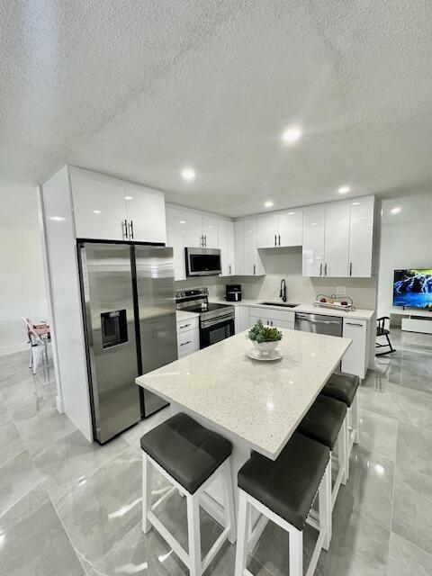 811 SW 18th Court, Boynton Beach FL 33426 photo 4