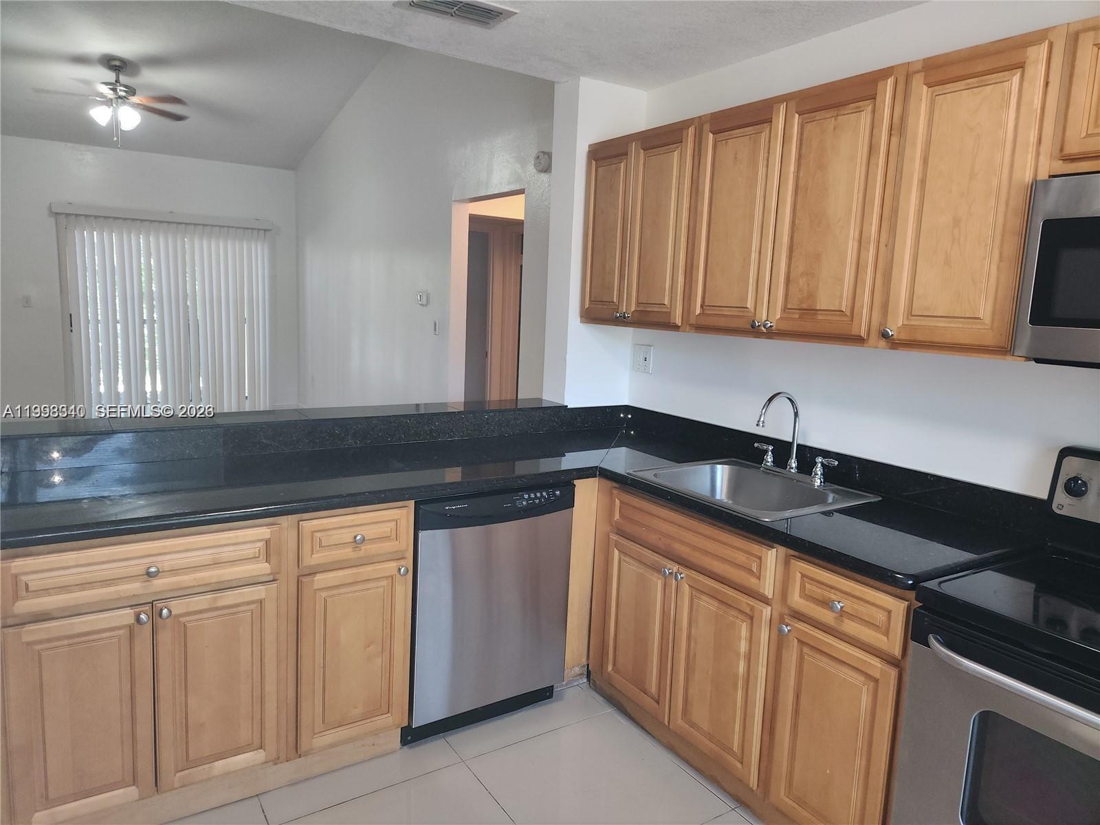 8059 SW 21 CT # 8059, Miramar FL 33025 photo 3