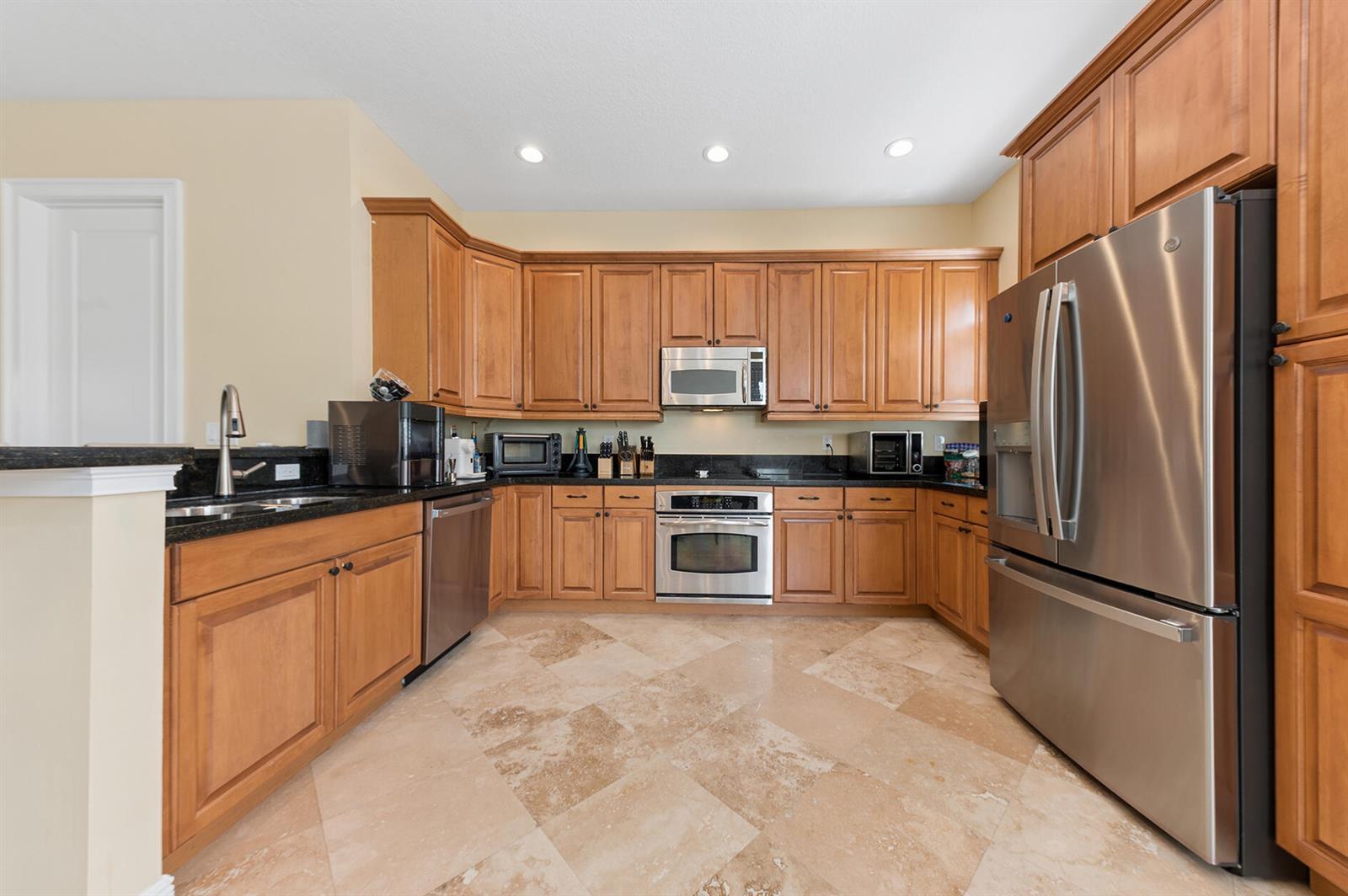 41 Via Floresta Drive, Boca Raton FL 33487 photo 3