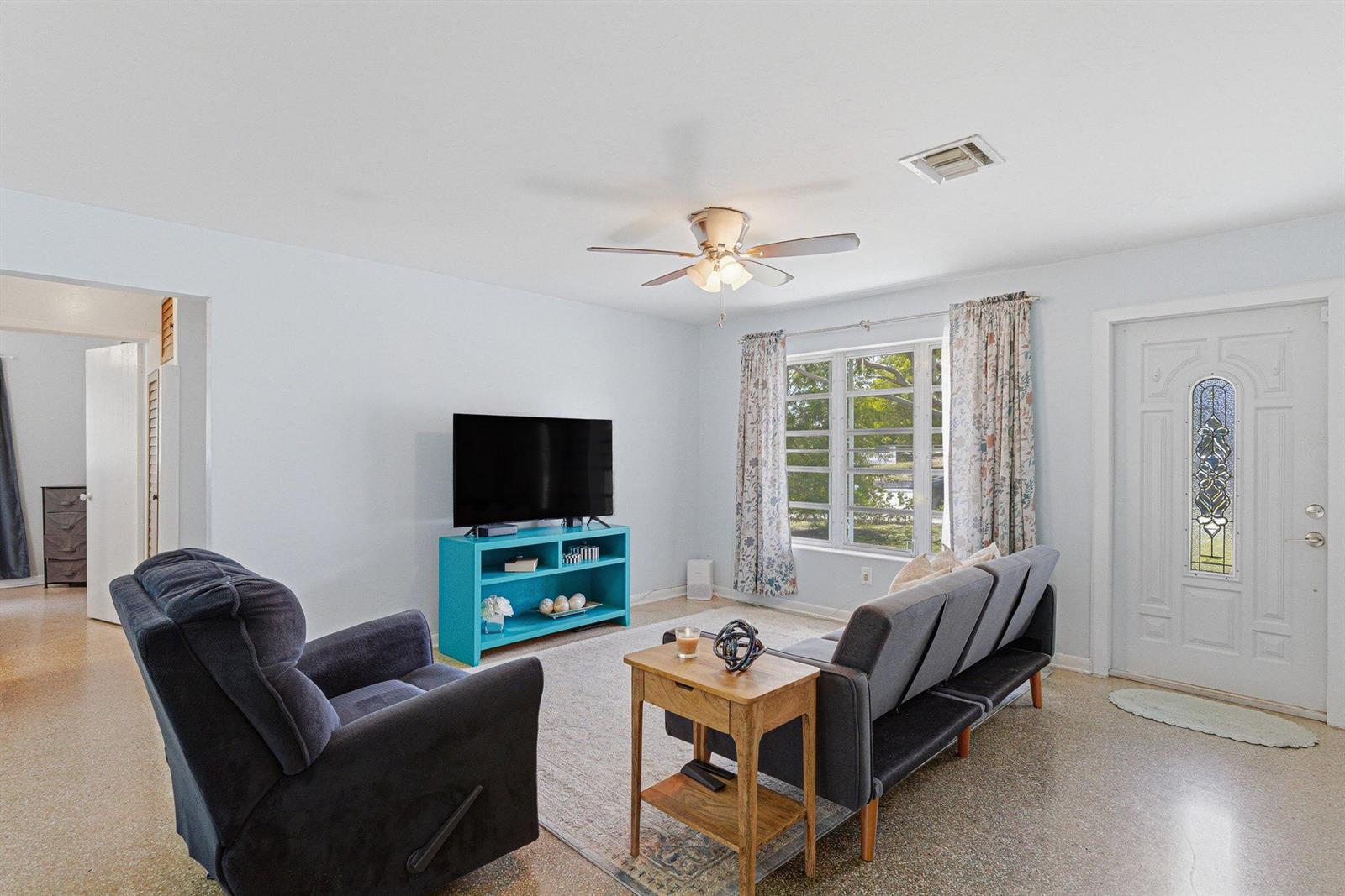 528 N A Street, FL 33460 photo 4