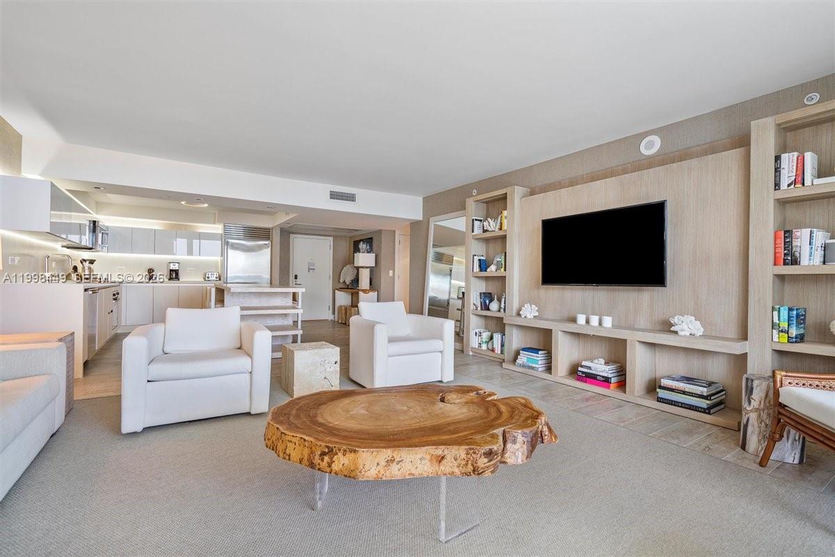 102 24th St # 1520, Miami Beach FL 33139 photo 4
