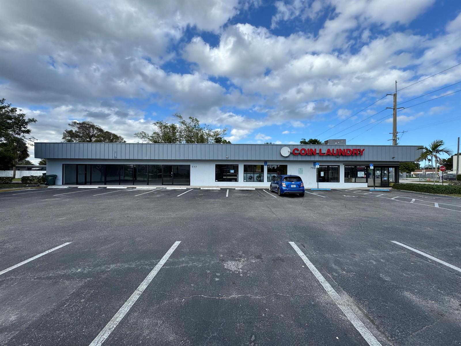 777 E Oakland Park Boulevard, Oakland Park FL 33334 photo 3