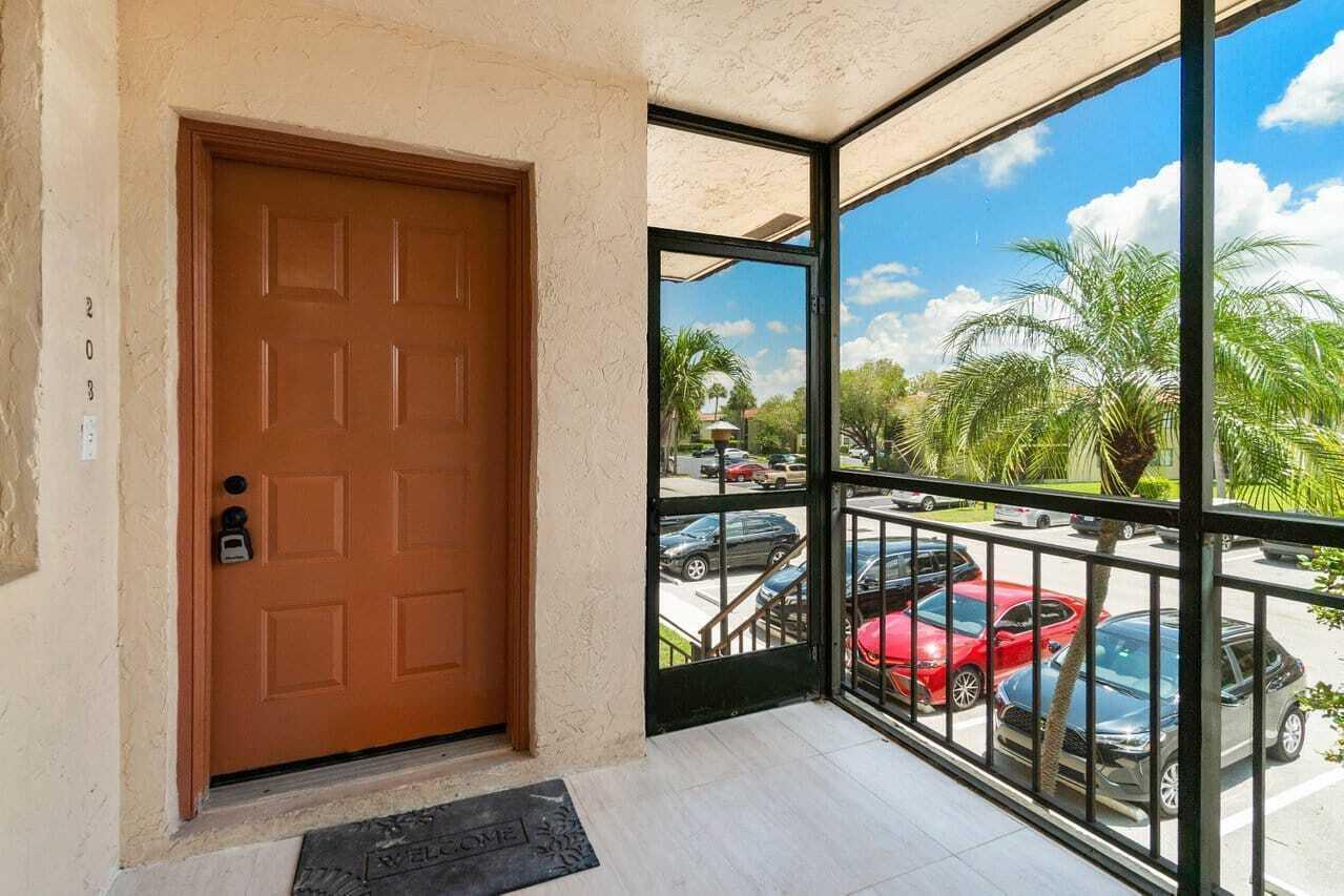 341 Lakeview Drive # 203, Weston FL 33326 photo 5