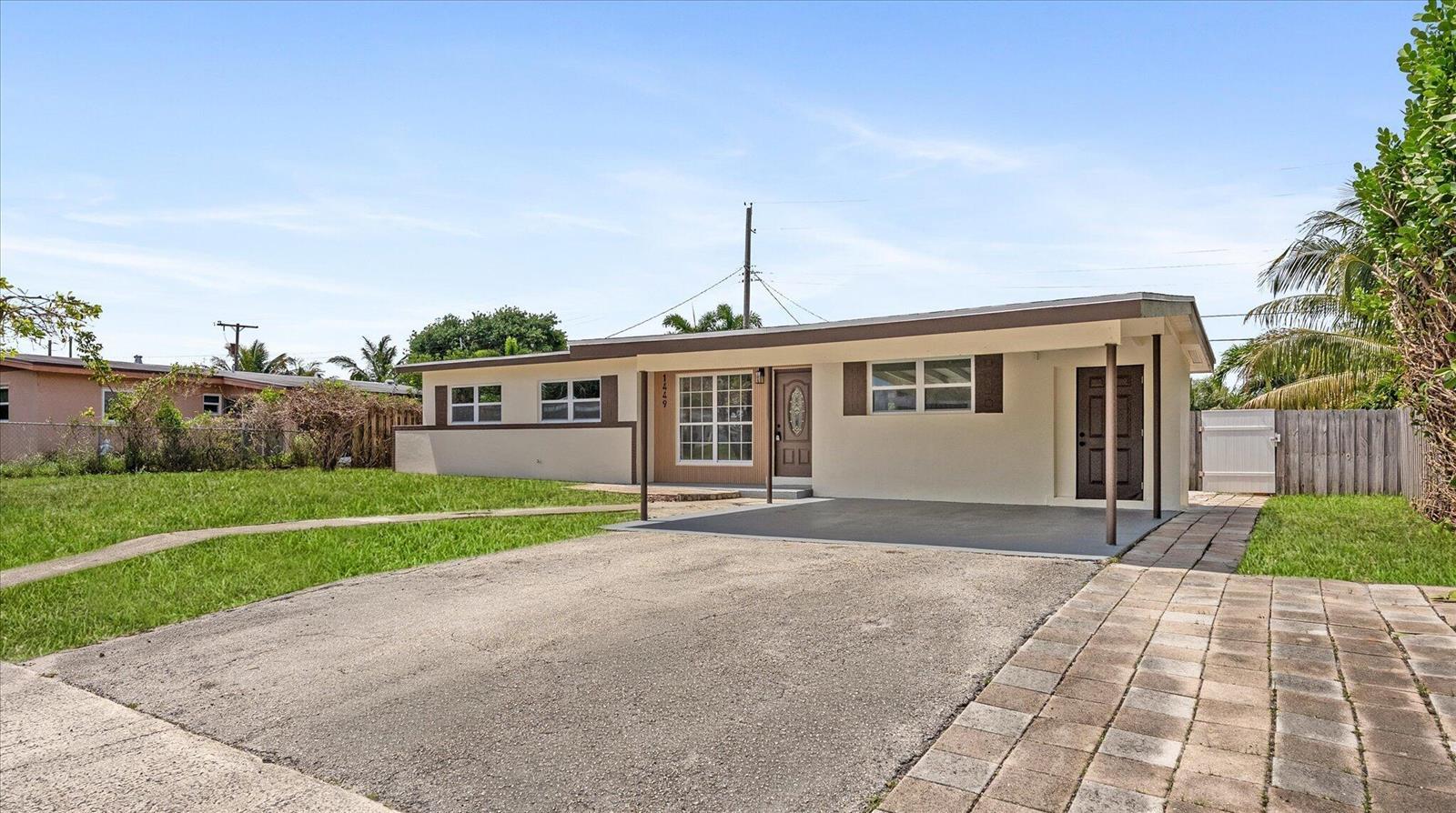 1449 Hillcrest Drive, FL 33461 photo 3