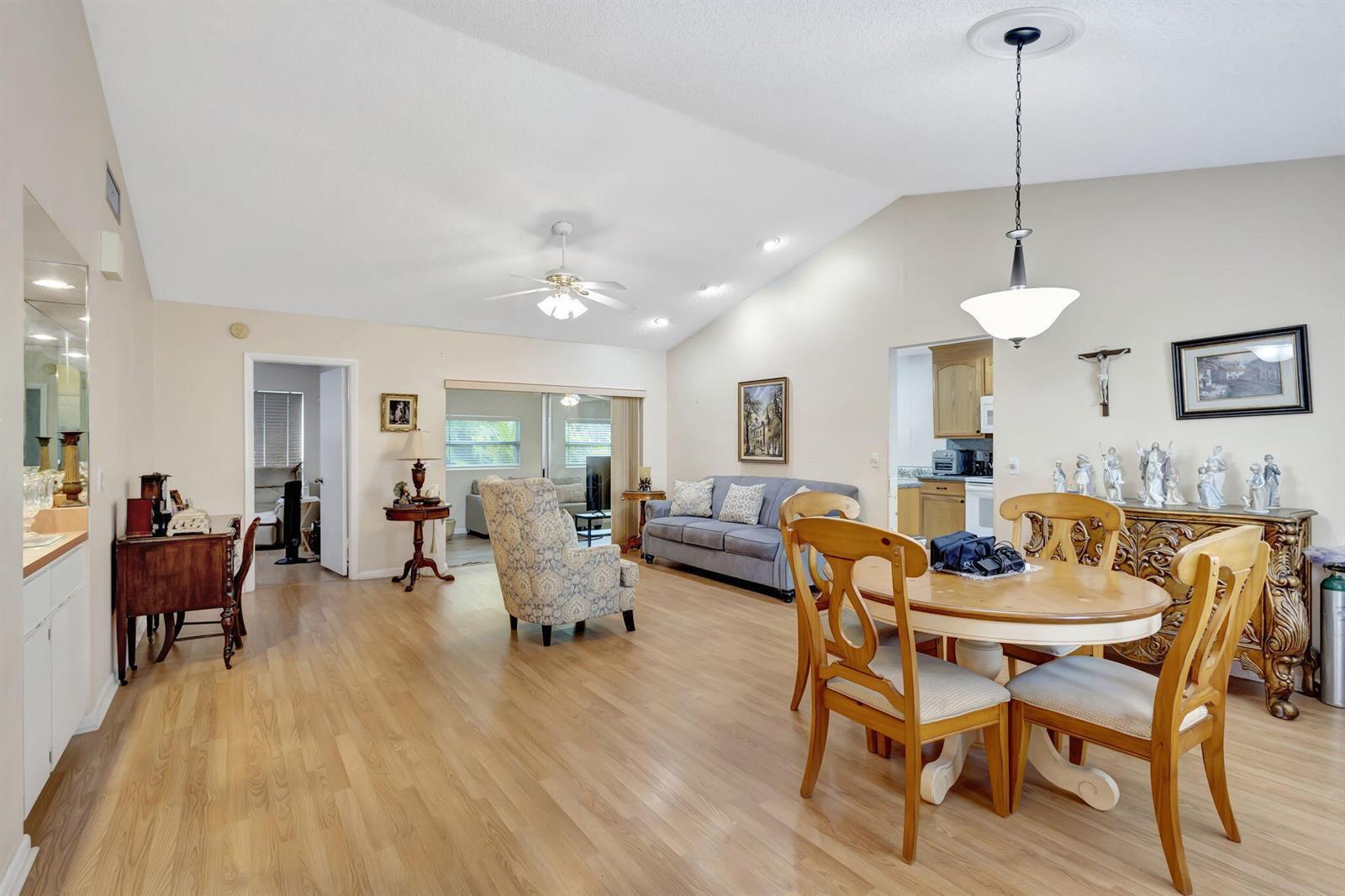 178 Ramblewood Circle, Royal Palm Beach FL 33411 photo 4