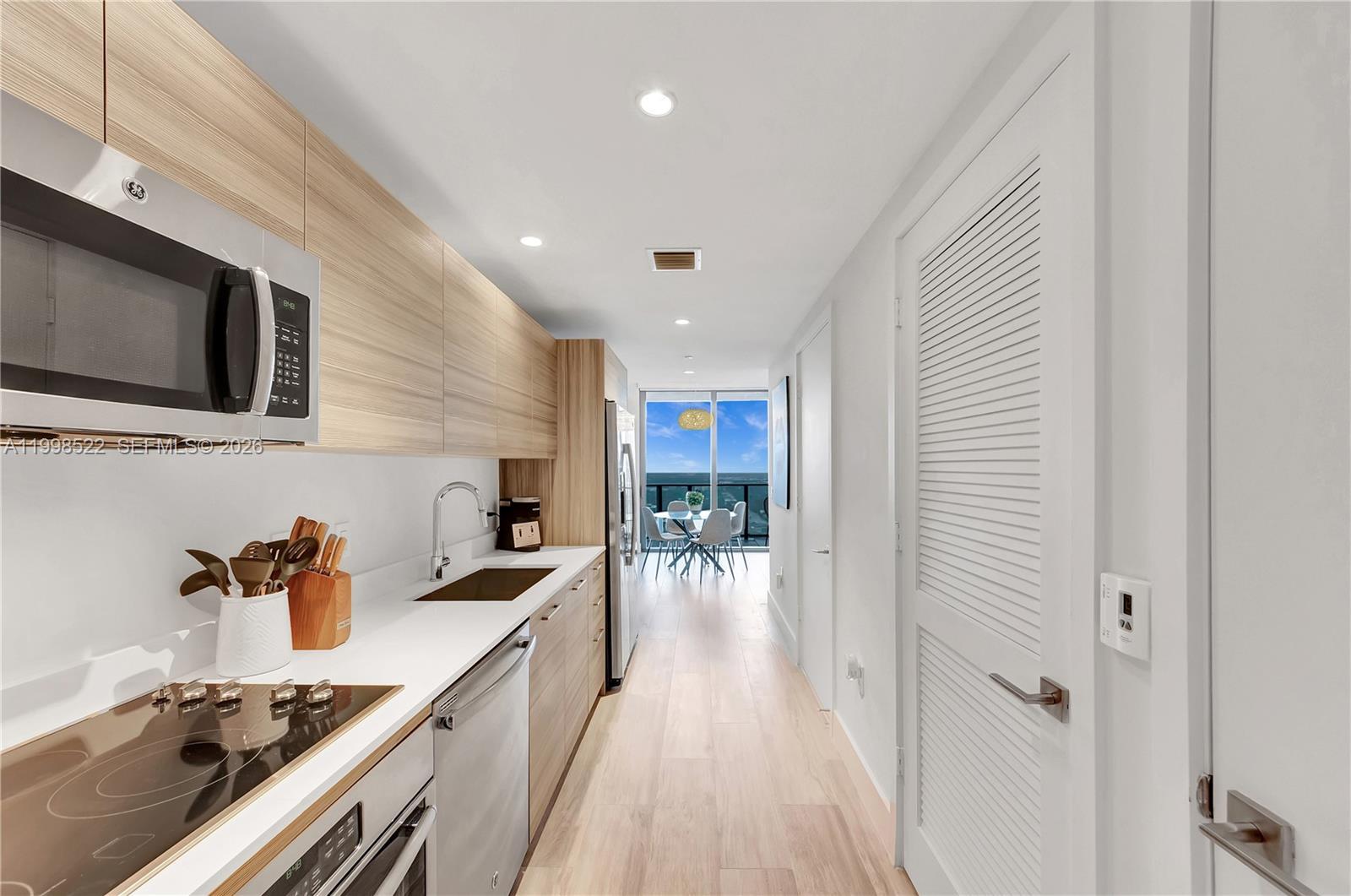 121 NE 34th St # 2815, Miami FL 33137 photo 3